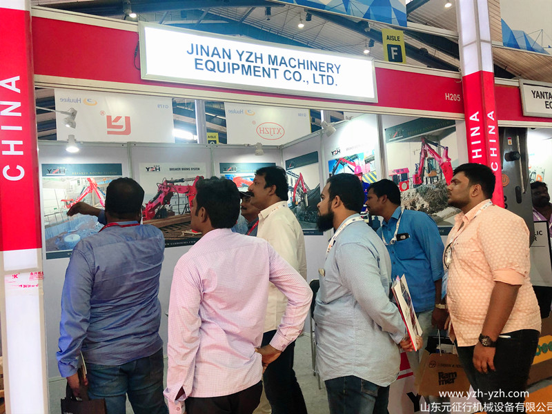 山东元征行多功能液压碎石机械手在印度EXCON国际工程机械展览会上备受青睐!